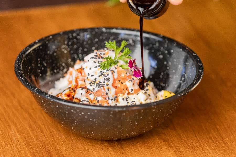Poke bowl de salmón